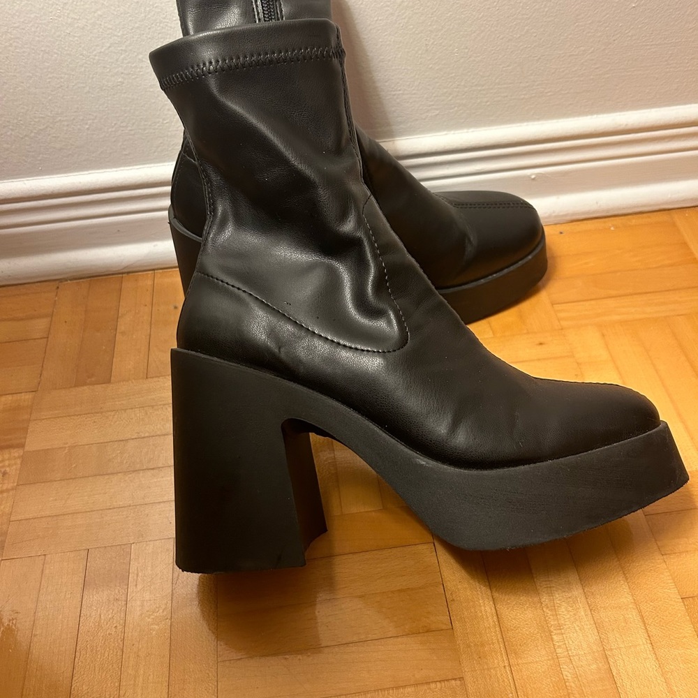Simons Helled Platform Boots
